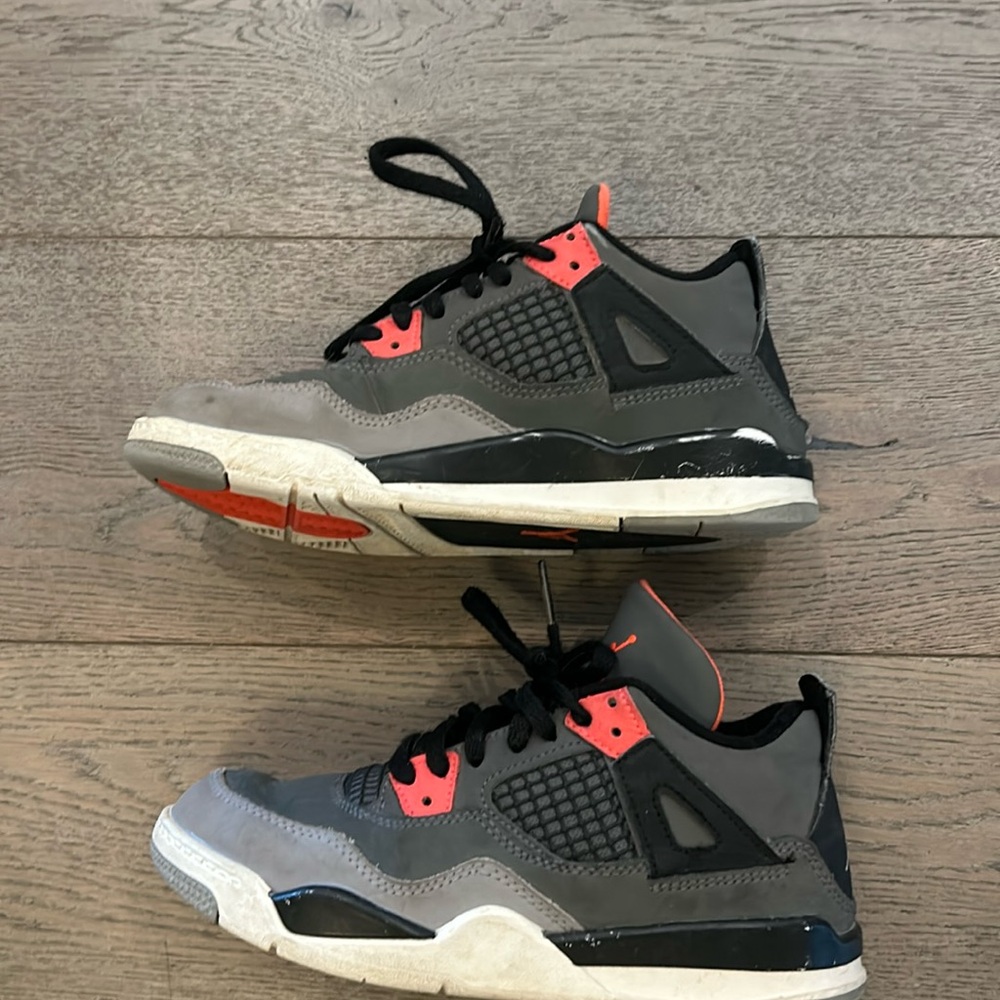 Nike Jordan 4 kids size 1.5Y grey
